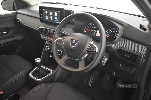 Used Dacia Jogger Extreme 109 HP (80 kW) 2022 Grey MPV