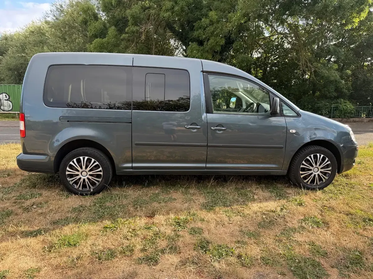 Used VW Caddy Maxi Life 104 HP (76 kW) 2009 Grey MPV