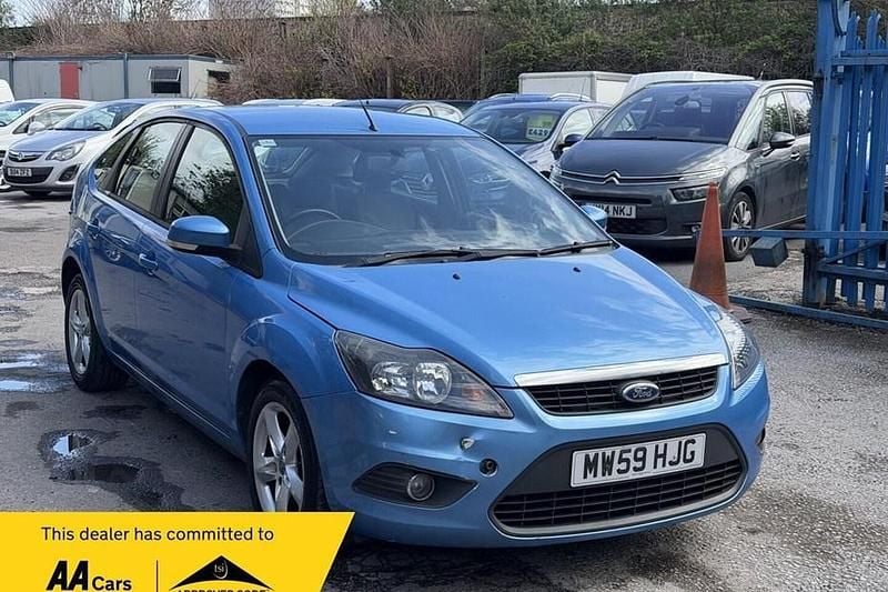 Used Ford Focus Zetec 2010 Blue Hatchback