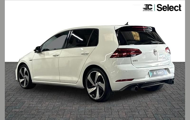 Used VW Golf VII GTI 226 HP (166 kW) 2017 White Hatchback