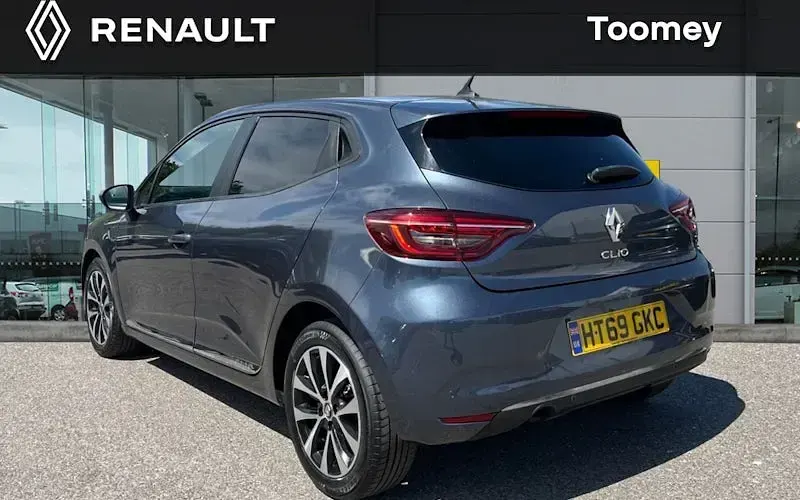 Used Renault Clio Iconic 101 HP (74 kW) 2019 Grey  Hatchback