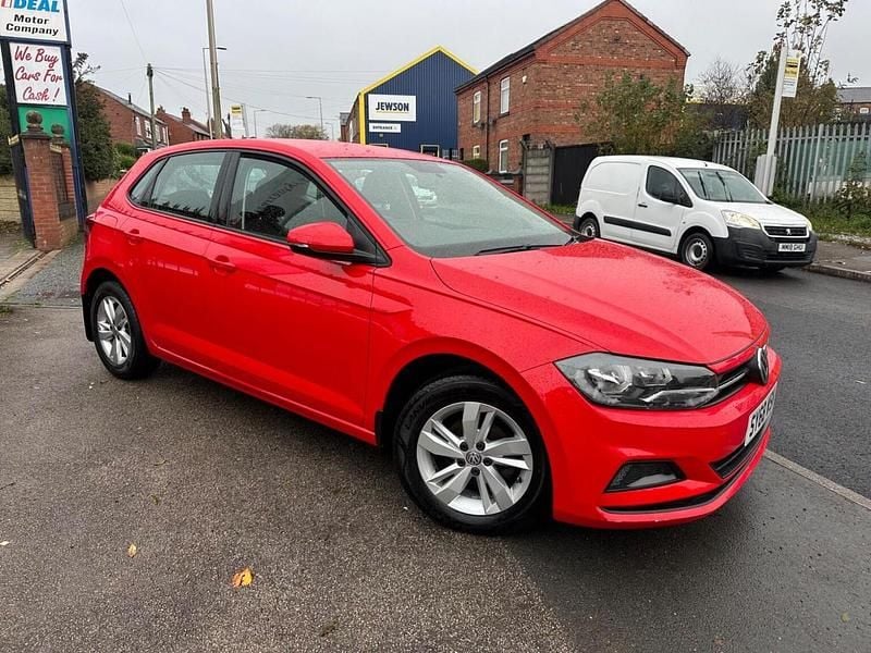 Used VW Polo SE 95 HP (69 kW) 2018 Red Hatchback