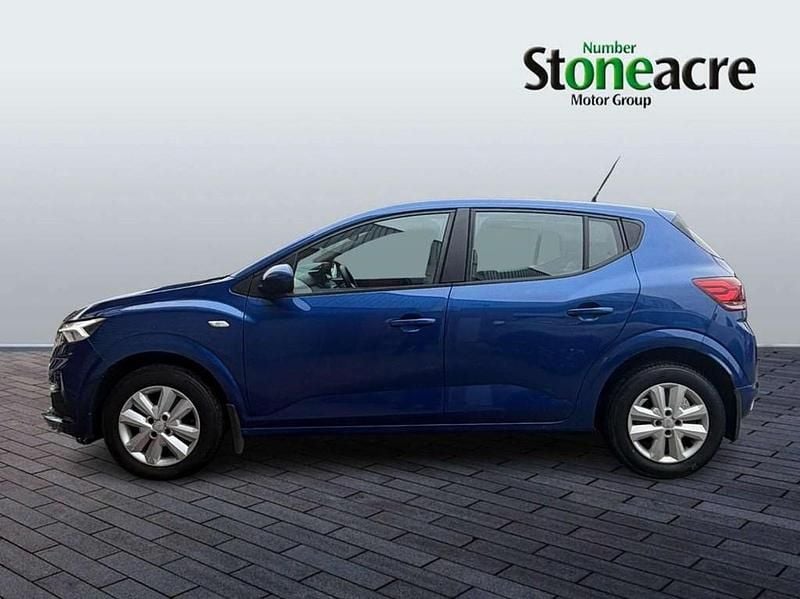 Begagnad Dacia Sandero Expression 91 HK (66 kW) 2023 Blå Halvkombi
