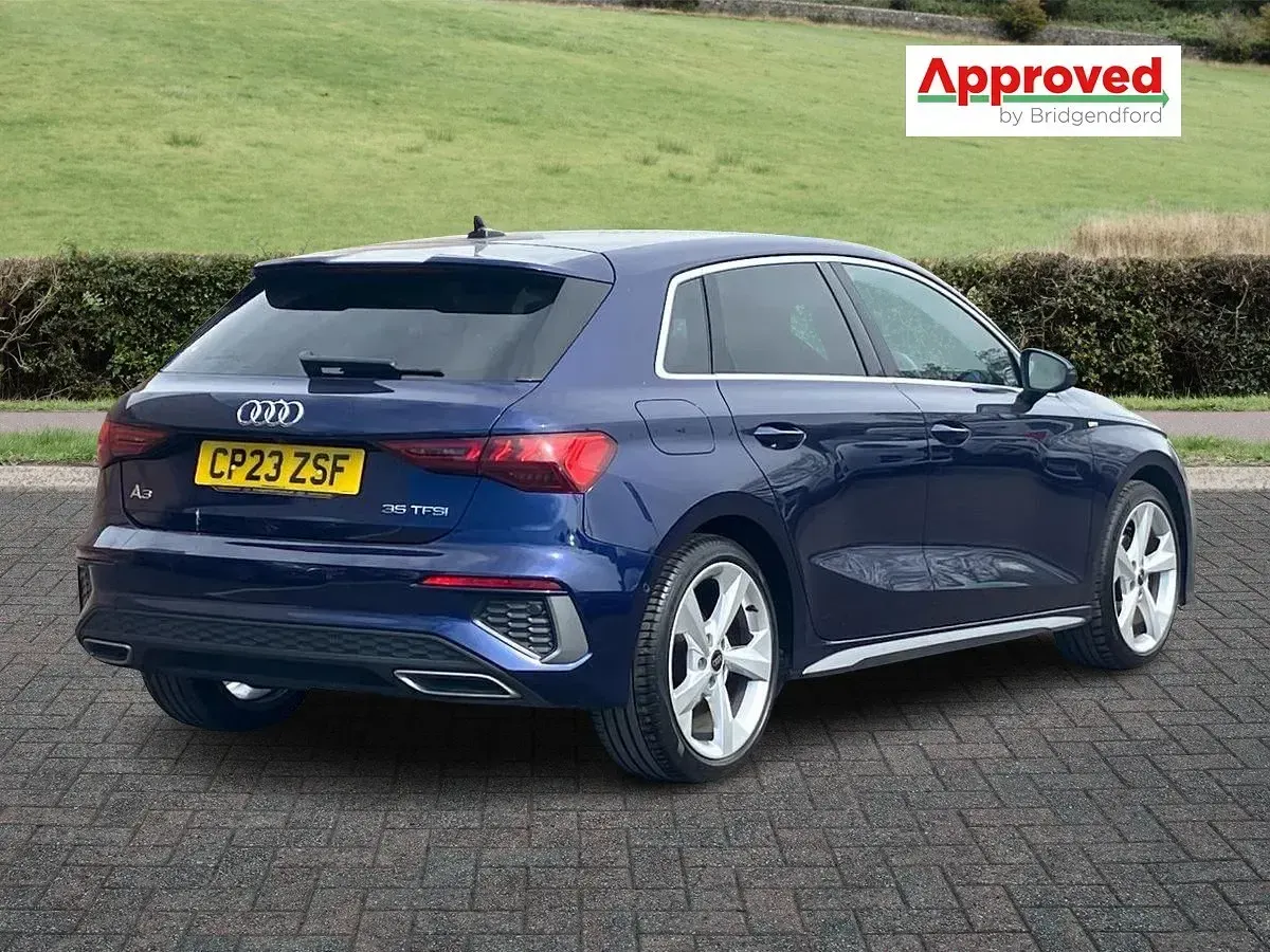 Usado Audi A3 S-Line 150 HP (110 kW) 2023 Azul Sedan