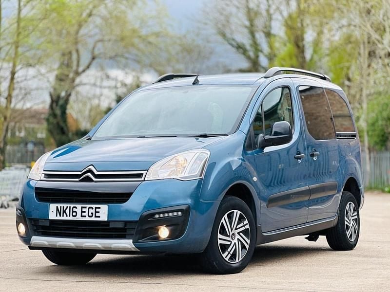 Used Citroën Berlingo XTR 100 HP (73 kW) 2016 Blue MPV