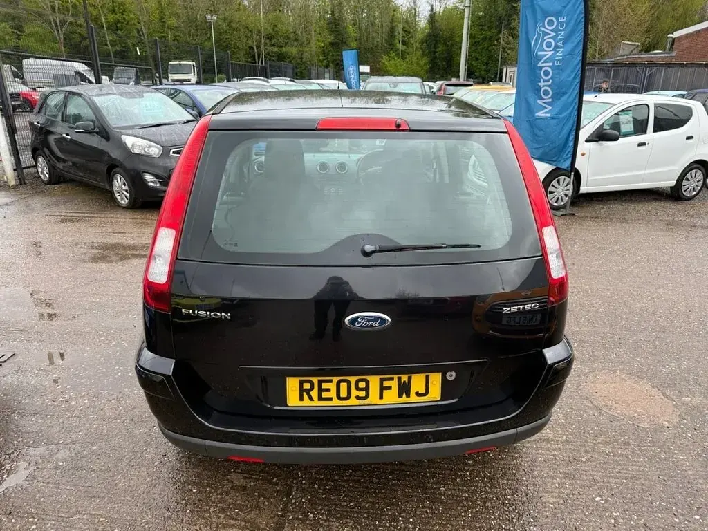 Used Ford Fusion Zetec 99 HP (72 kW) 2009 Black Hatchback