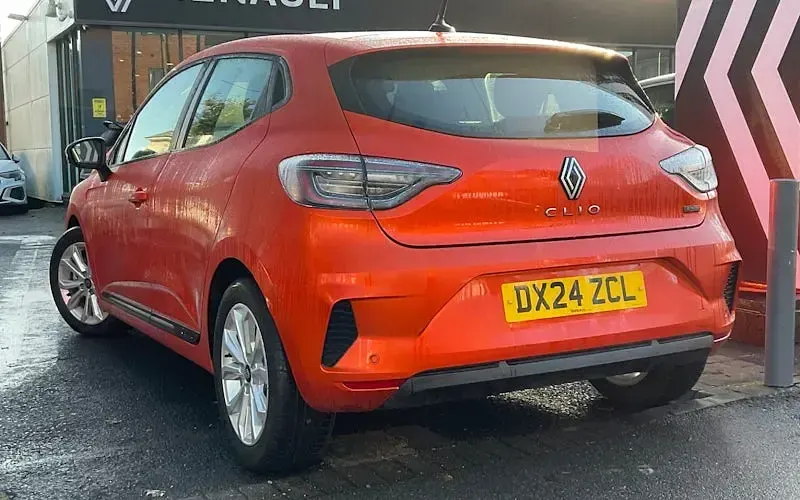 Used Renault Clio Evolution 143 HP (105 kW) 2025 Hatchback