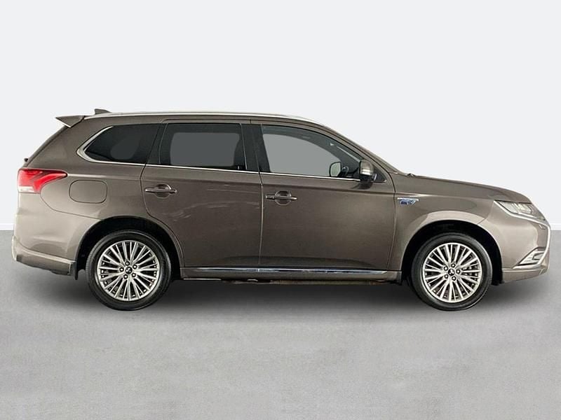 Used Mitsubishi Outlander 209 HP (153 kW) 2018 Brown SUV