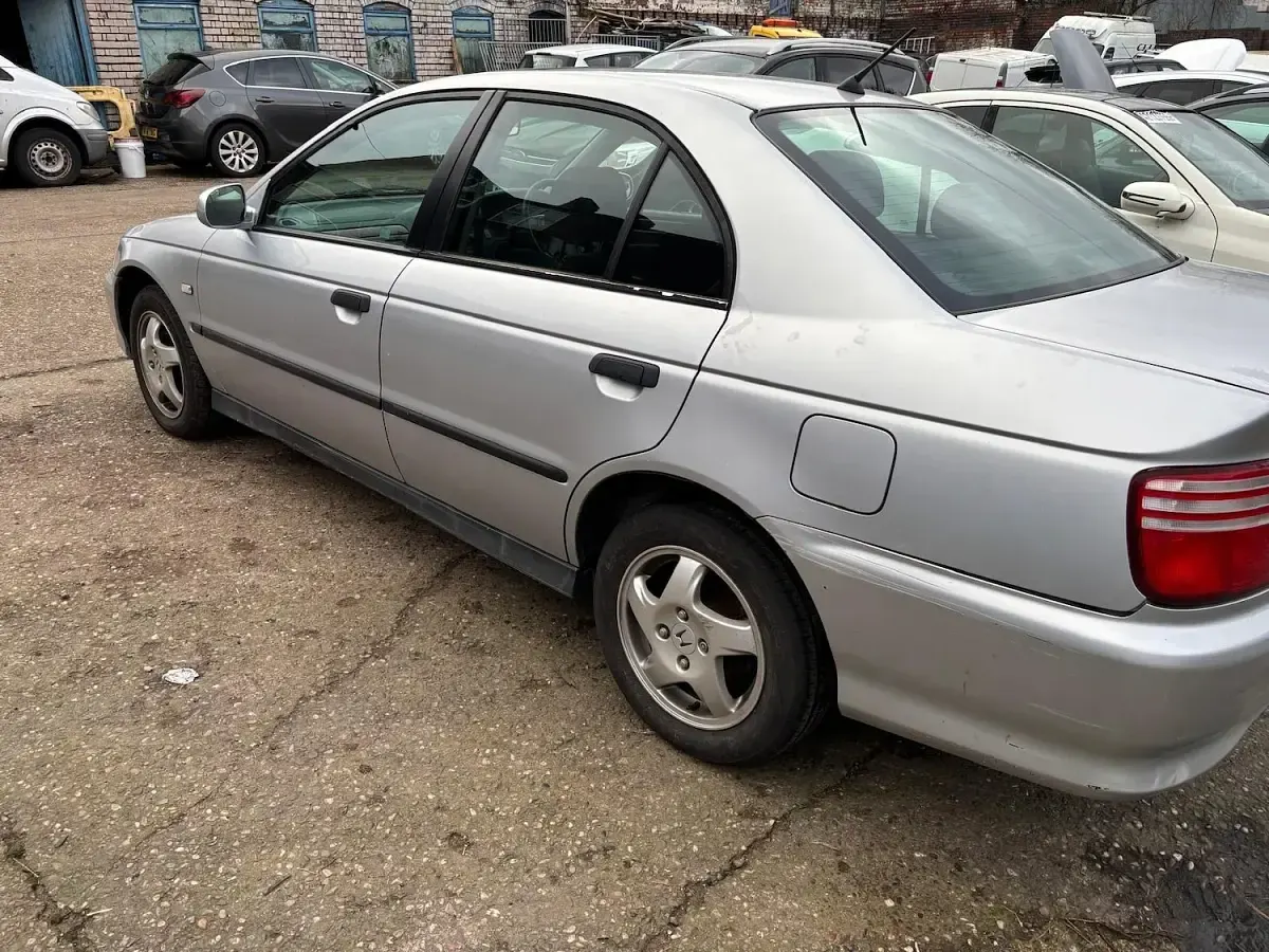 Used Honda Accord SE 147 HP (108 kW) 2002 Silver Sedan