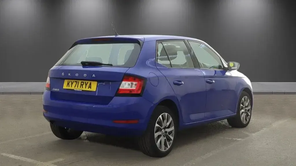 Used Skoda Fabia SE Drive 60 HP (44 kW) 2021 Blue Hatchback