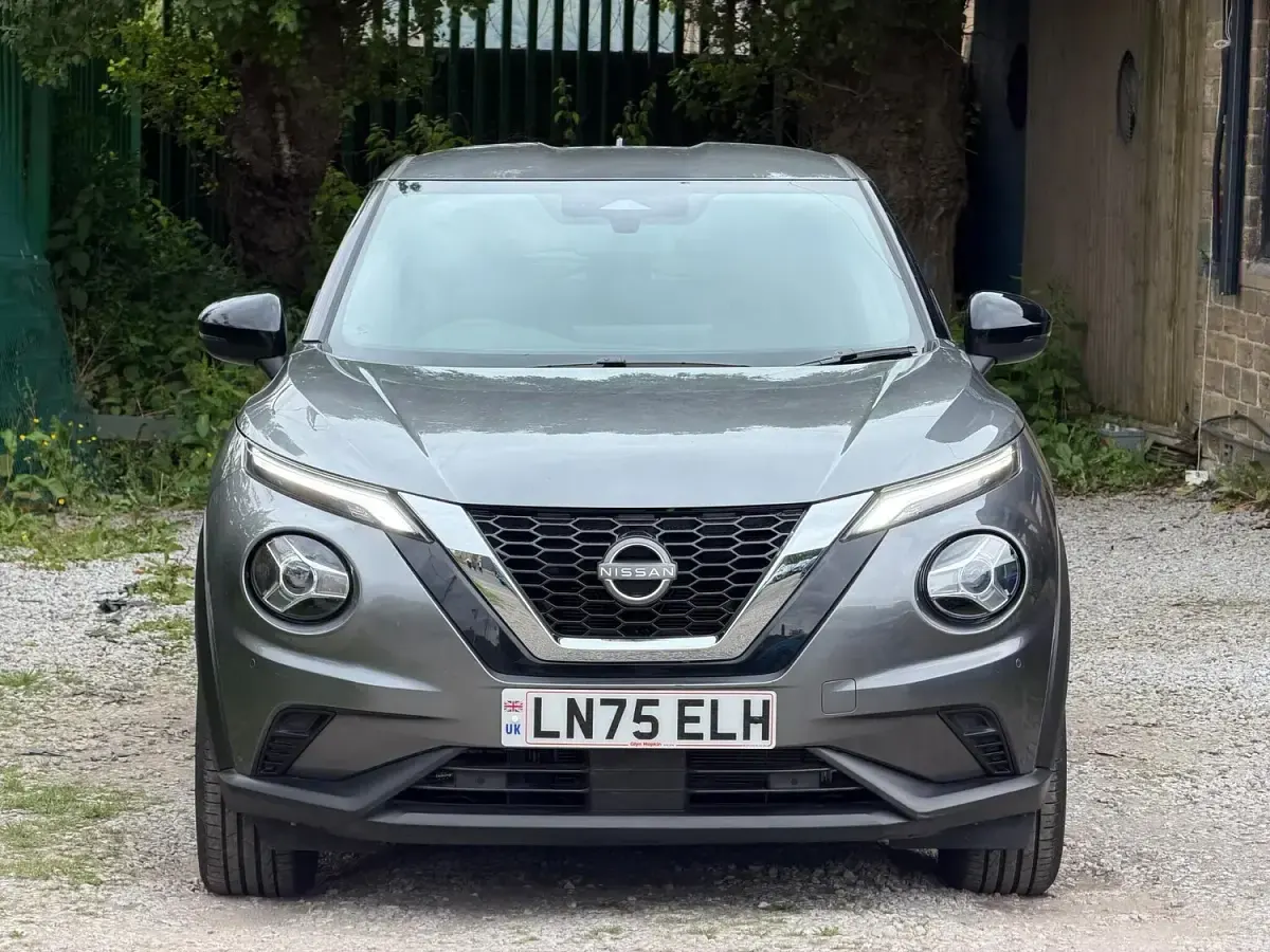 New Nissan Juke N-Connecta 114 HP (83 kW) 2025 Grey SUV