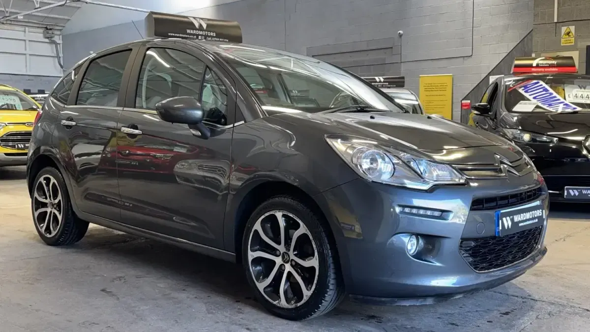 Begagnad Citroën C3 Platinum 2016 Grå Halvkombi