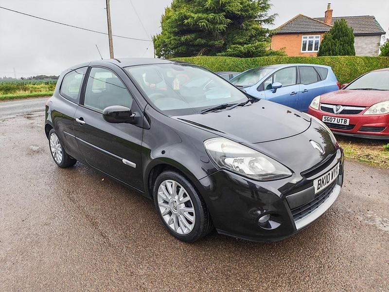 Black Used 2010 Renault Clio II Dynamique Hatchback | £1,595 (A bit pricey) - Image 1/4