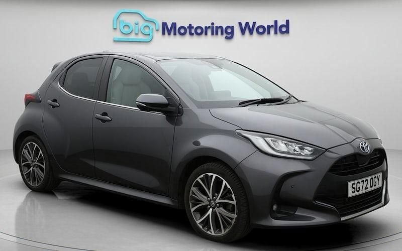 Usado Toyota Yaris Hybrid 116 HP (85 kW) 2025 Citadino