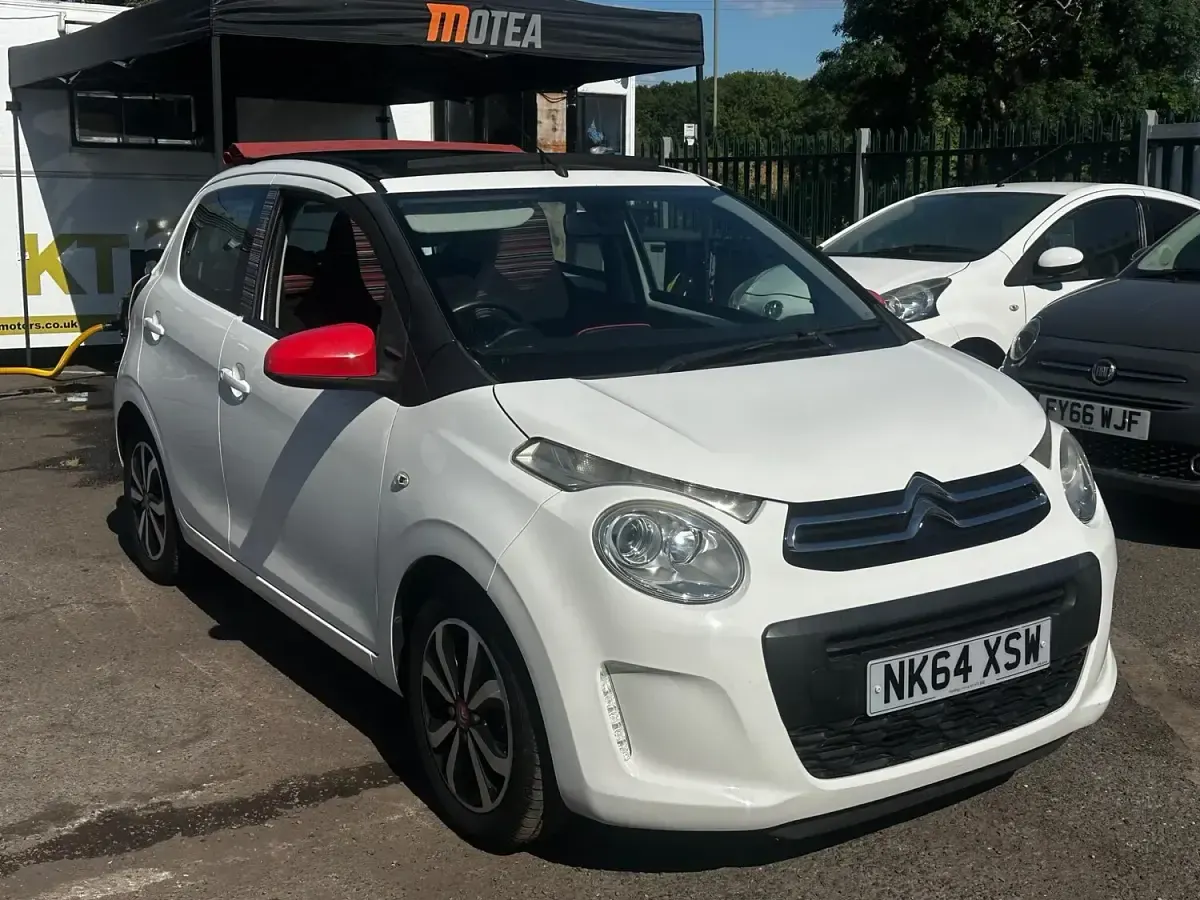 Used Citroën C1 Feel 68 HP (50 kW) 2014 White Hatchback
