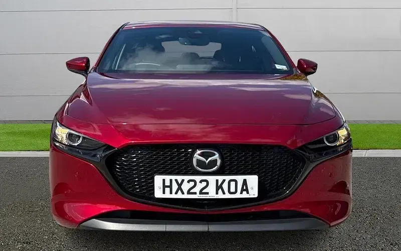 Usado Mazda 3 186 HP (136 kW) 2022 Vermelho Citadino