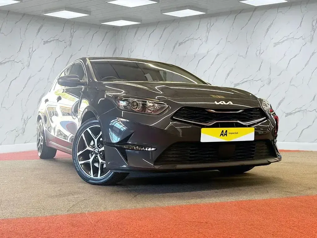 Used Kia Ceed 158 HP (116 kW) 2023 Grey Hatchback