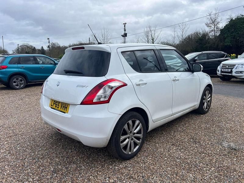 Used Suzuki Swift SZ4 2016 White Hatchback