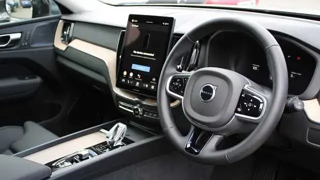 Used Volvo XC60 Plus 350 HP (257 kW) 2026 SUV