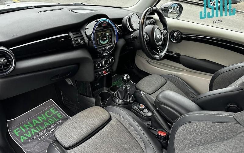Usado Mini Cooper D Hatch 116 CV (85 kW) 2017 Utilitario
