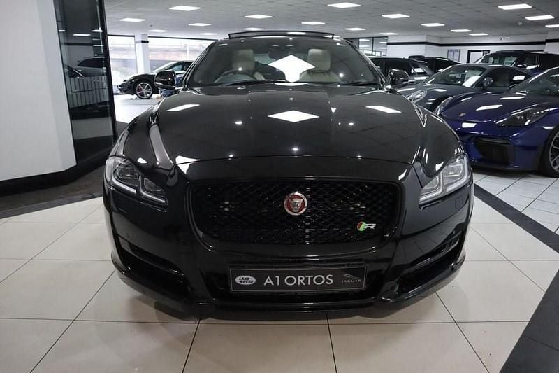 Used Jaguar XJ R-Sport 300 HP (220 kW) 2019 Black Sedan