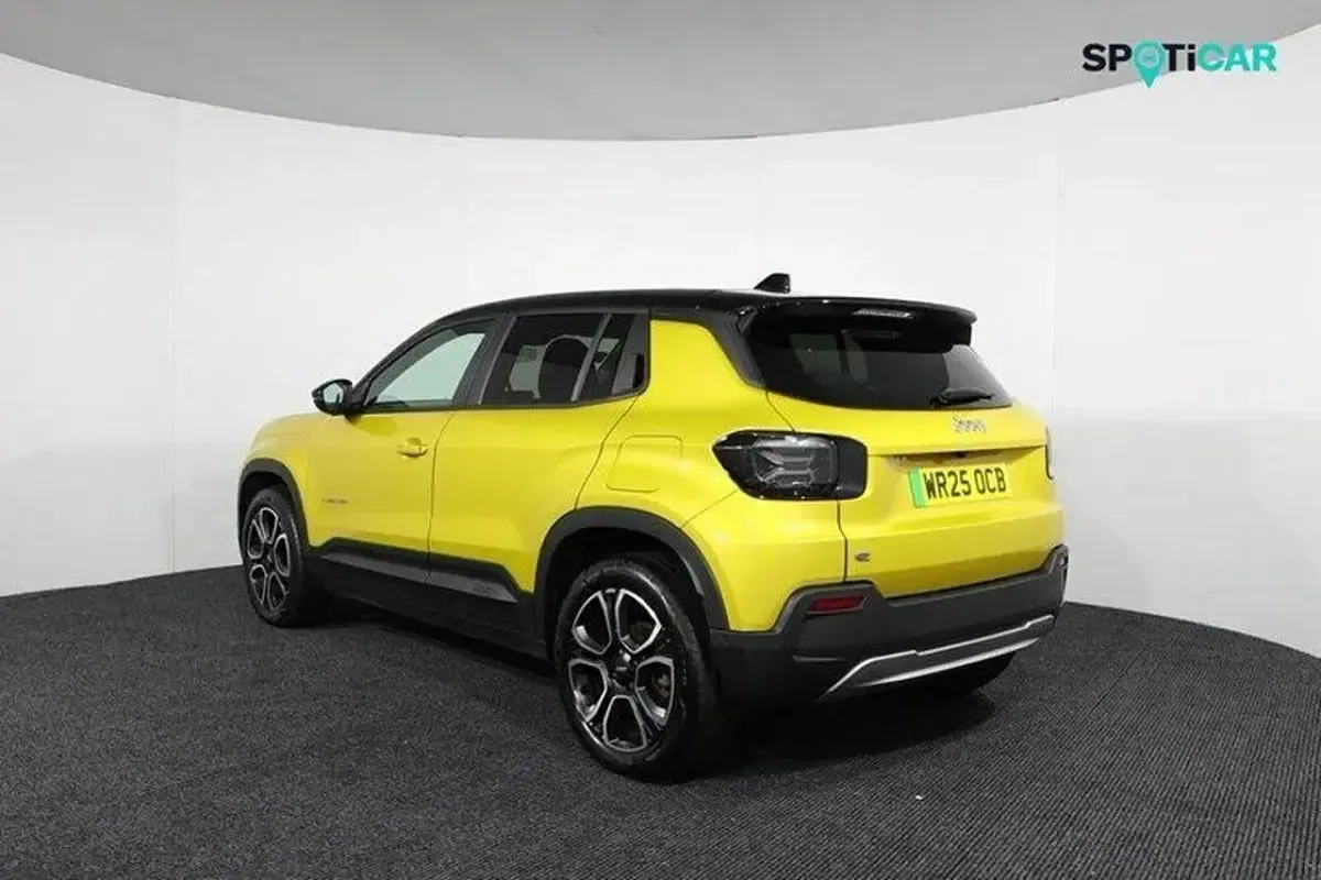 Used Jeep Avenger EV Summit 114 kW (156 HP) 2025 Yellow/black SUV