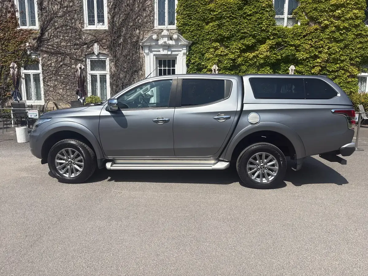 Used Mitsubishi L200 181 HP (133 kW) 2019 Grey Pickup