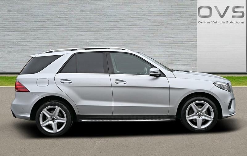 Used Mercedes GLE250 AMG Line Premium 204 HP (150 kW) 2016 Silver Estate