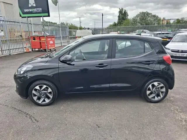 Used Hyundai i10 Advanced 2024 Black Hatchback