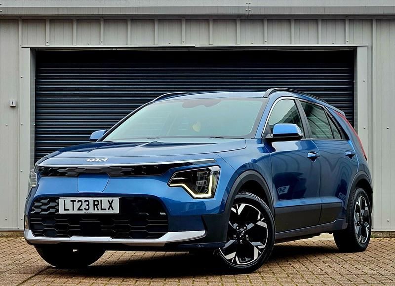 Used Kia Niro 150 kW (204 HP) 2023 Blue SUV
