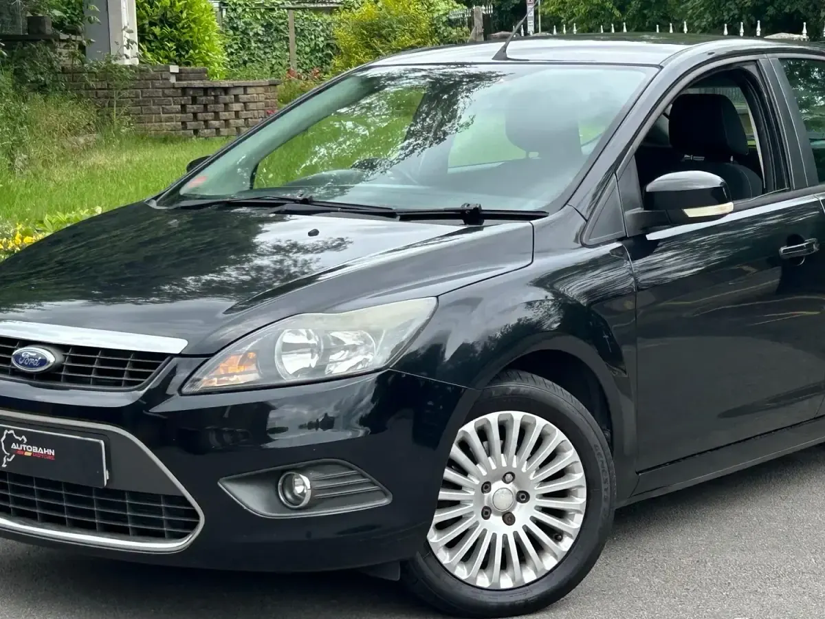 Used Ford Focus Titanium 110 HP (80 kW) 2010 Black Hatchback