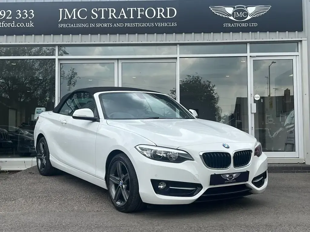 Begagnad BMW 218 Sport Line 150 HK (110 kW) 2016 Vit Cab
