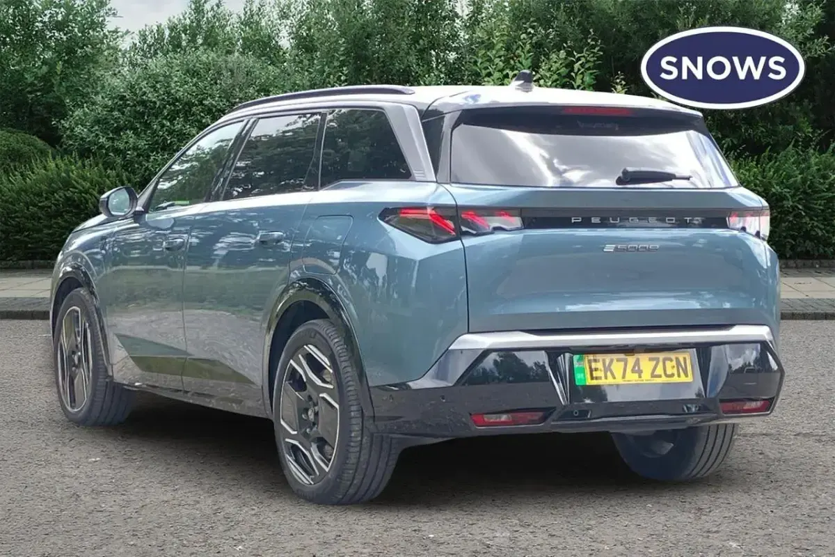 Used Peugeot 5008 GT 156 kW (213 HP) 2024 Blue SUV