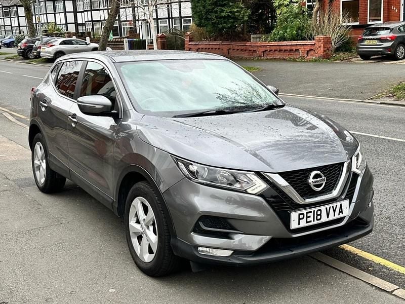 Used Nissan Qashqai Acenta 115 HP (84 kW) 2018 Grey SUV