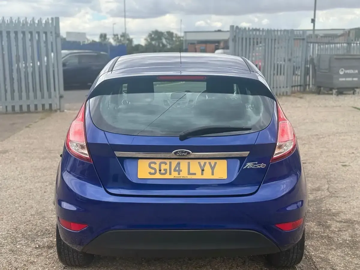 Used Ford Fiesta Zetec 82 HP (60 kW) 2014 Blue Hatchback