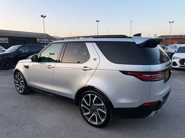 Used Land Rover Discovery 5 HSE Luxury 306 HP (225 kW) 2019 Silver SUV