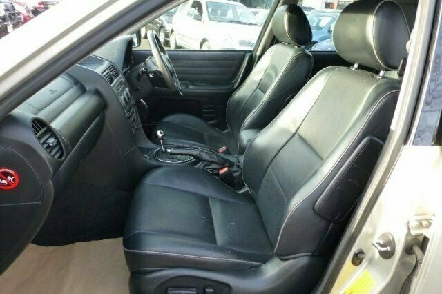 Used Lexus IS300 211 HP (155 kW) 2002 Sedan