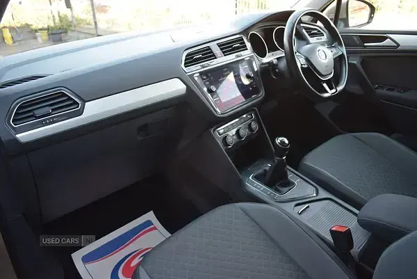 Usado VW Tiguan SE 150 HP (110 kW) 2018 Bege SUV
