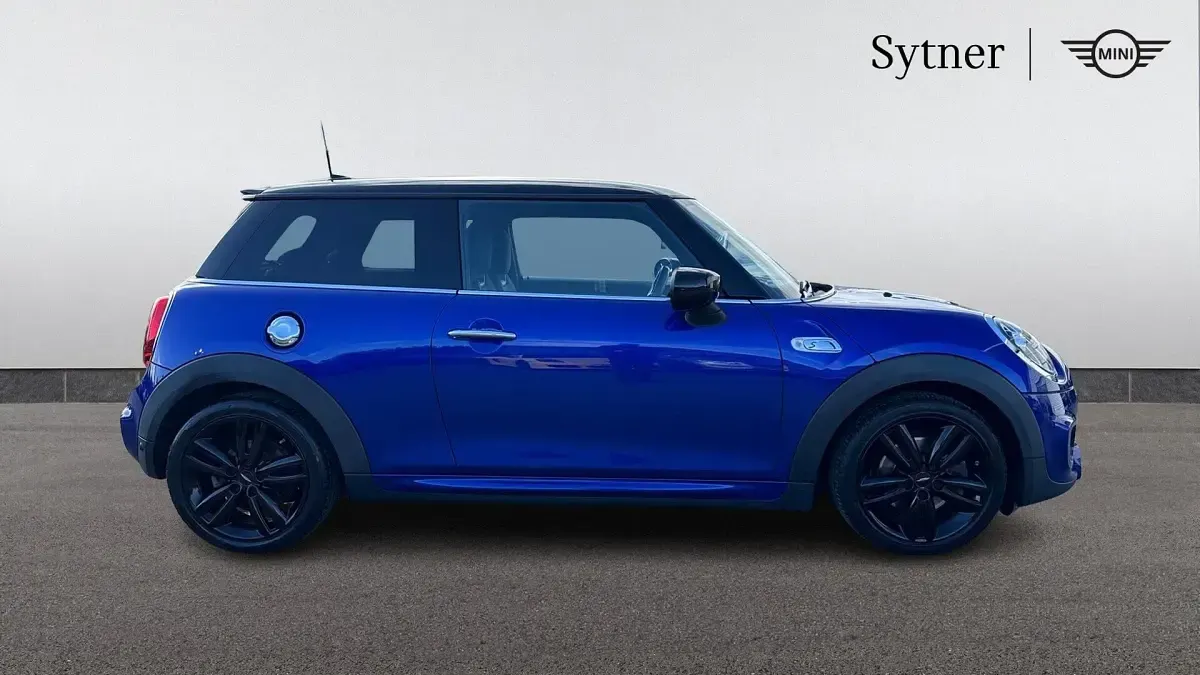 Begagnad Mini Cooper S Hatch 189 HK (139 kW) 2020 Blå Halvkombi