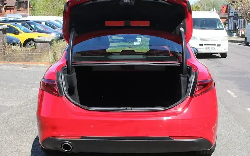 Used Alfa Romeo Giulia Super 160 HP (117 kW) 2019 Red Sedan