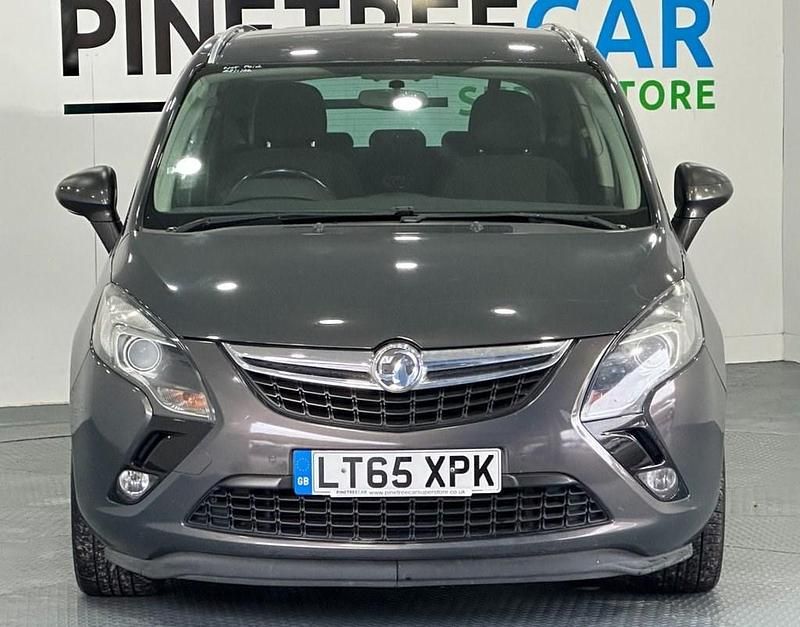 Used Vauxhall Zafira Tourer SRi 140 HP (102 kW) 2015 Grey MPV