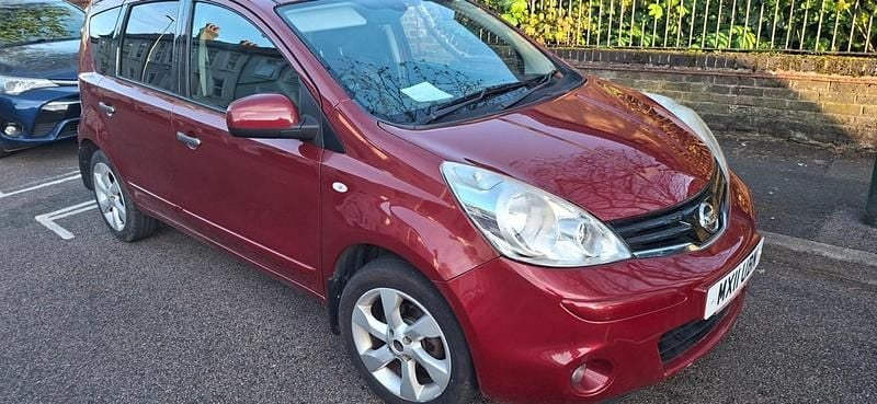 Used Nissan Note Tekna 110 HP (80 kW) 2011 Red Hatchback