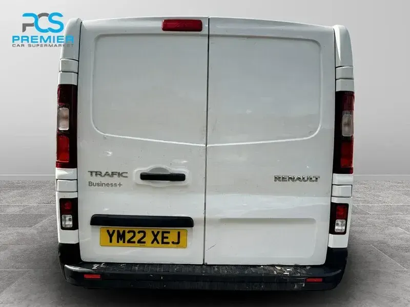 Used Renault Trafic Business 128 HP (94 kW) 2022 Glacier white