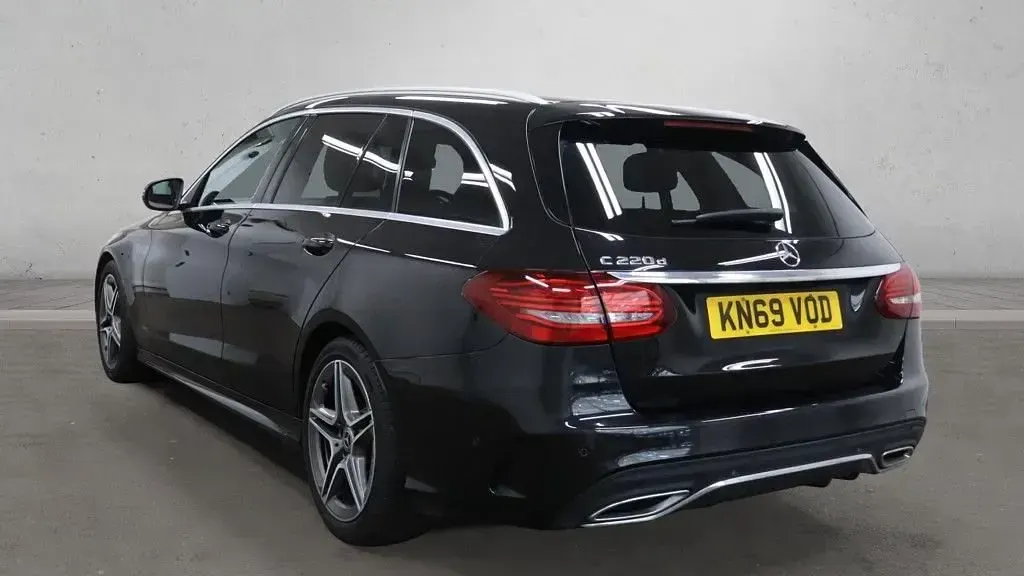 Used Mercedes C220 AMG line 194 HP (142 kW) 2020 Black Estate