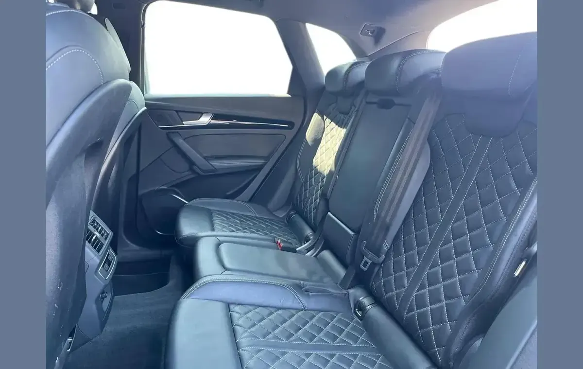 Used Audi Q5 Comfort 200 HP (147 kW) 2023 Blue SUV