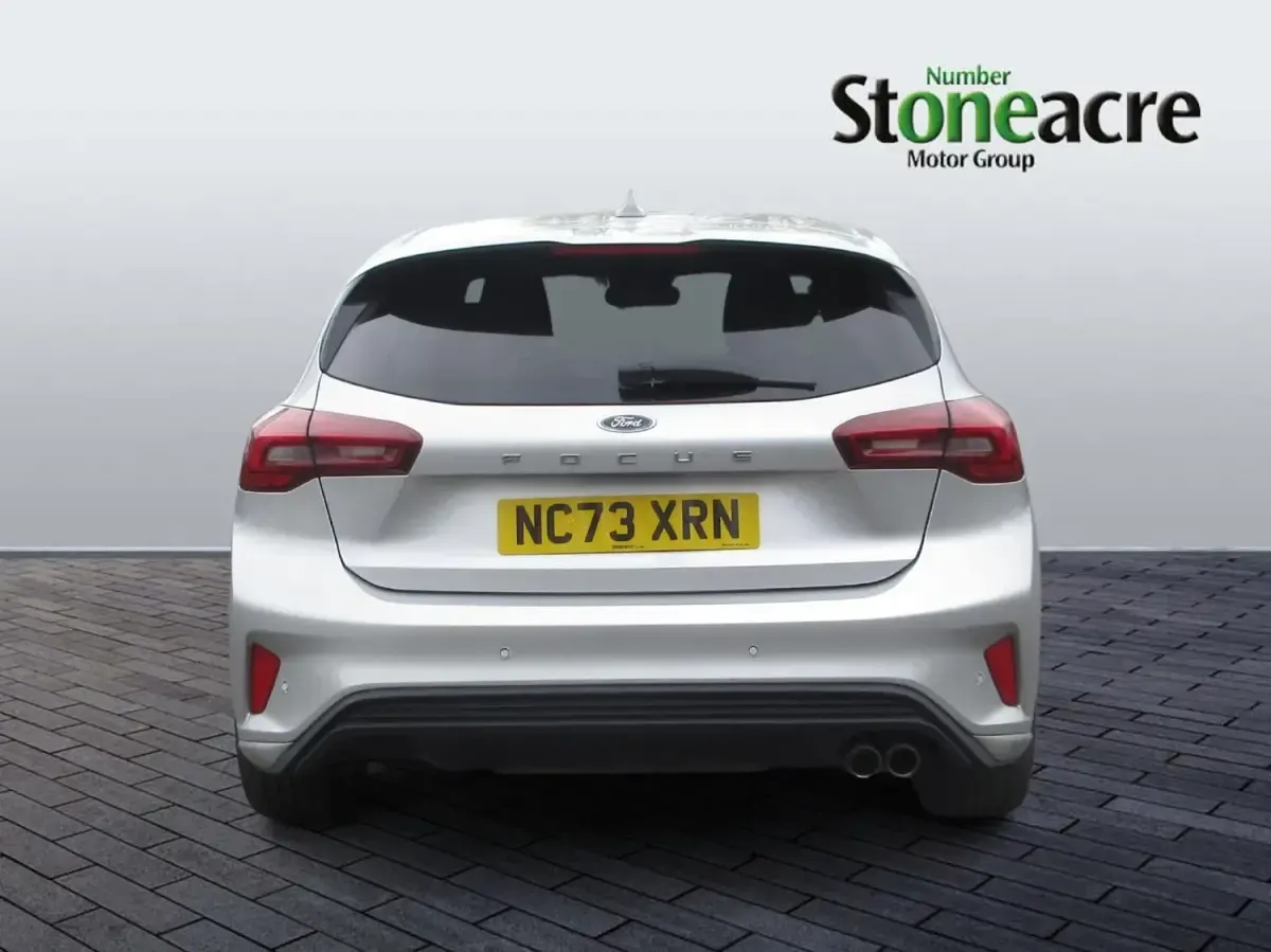 Used Ford Focus ST-Line 125 HP (91 kW) 2023 Silver Hatchback