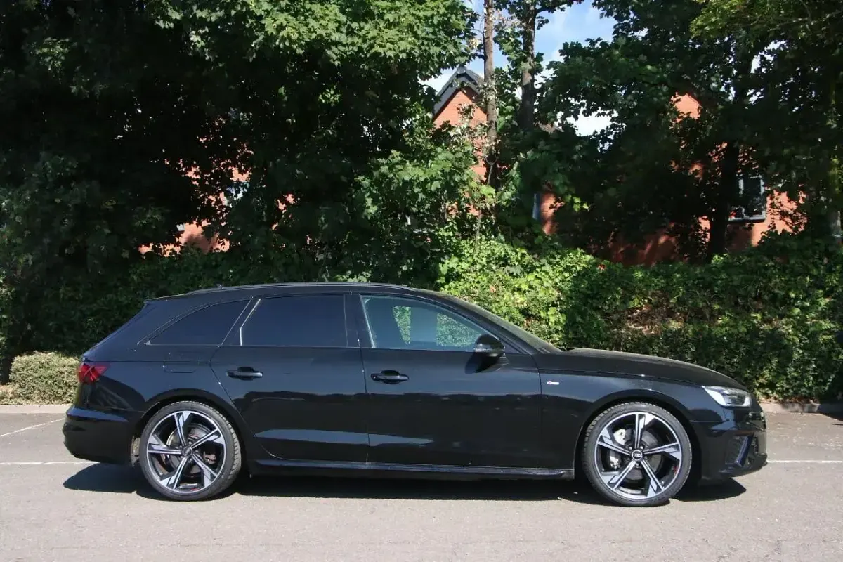 Used Audi A4 Black Edition 201 HP (147 kW) 2023 Black Estate