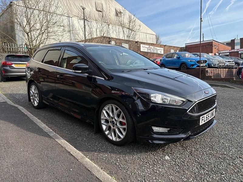 Used Ford Focus Zetec 120 HP (88 kW) 2015 Black Estate