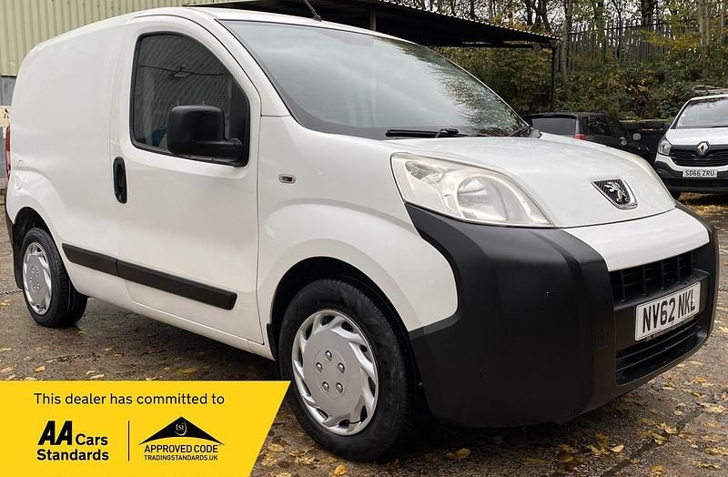 White Used 2012 Peugeot Bipper S Van | £1,995 (Fair price) - Image 1/2