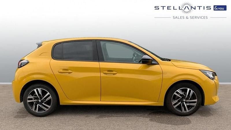 Yellow Used 2023 Peugeot 208 Allure+ Hatchback | £14,149 (Fair price) - Image 1/4